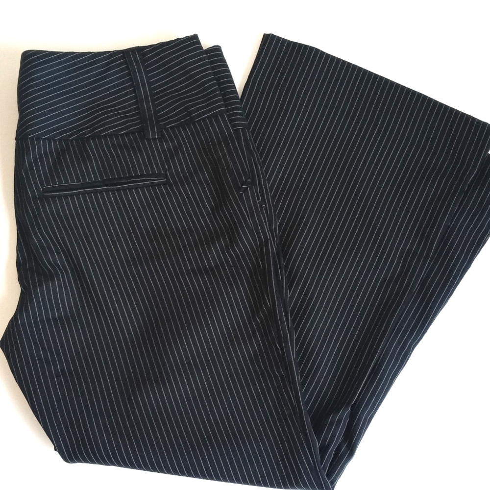 Alice+Olivia Black Pinstripe Low Rise Wide Leg Capri Cropped Wool Blend Pants 4 - Picture 10 of 15